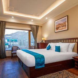 Double Room Mountain View